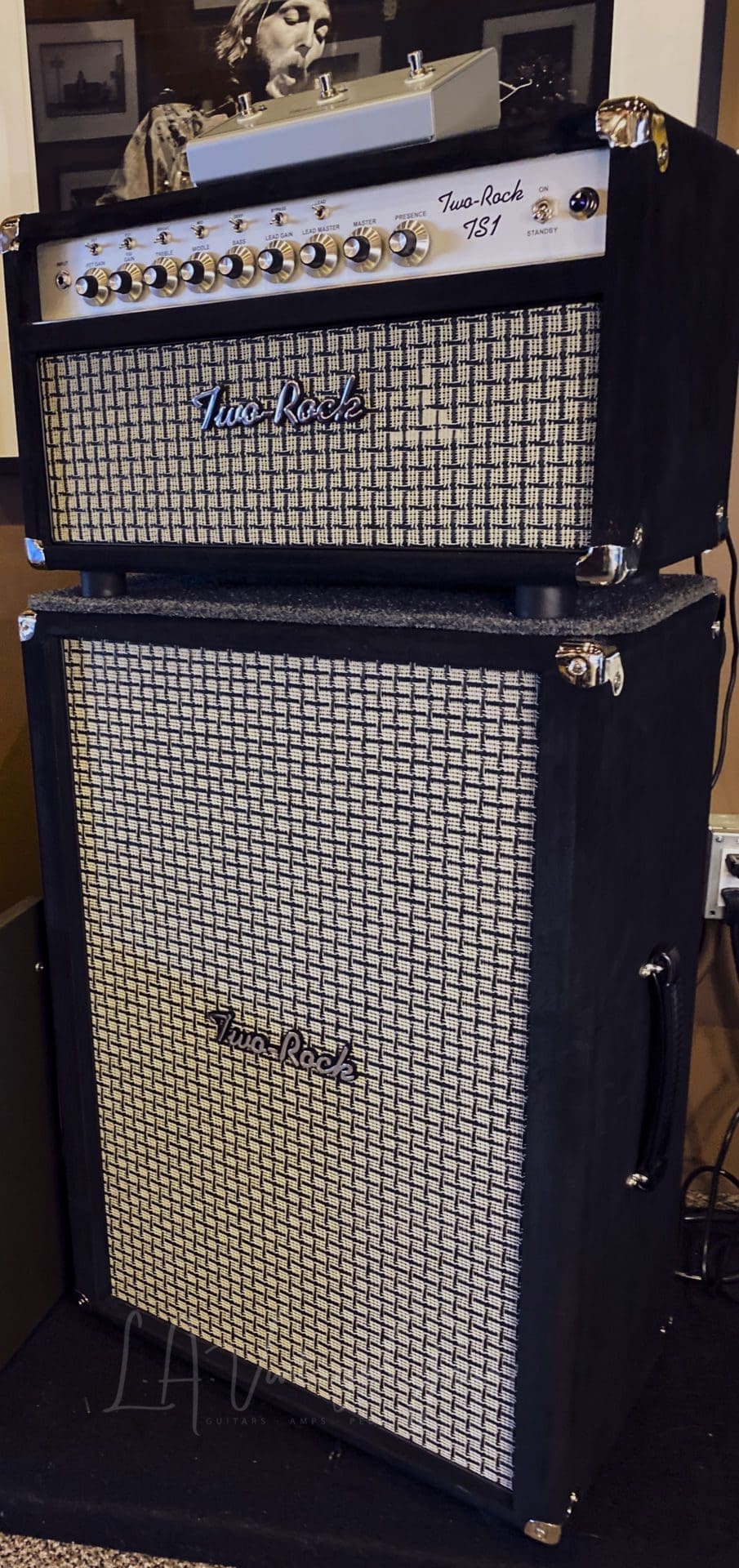 (Pre-Order) Two Rock TS1 Guitar Amplifier Head & 2x12 Vertical Speaker Cab - Black Suede & Checker Grill! - Image 4