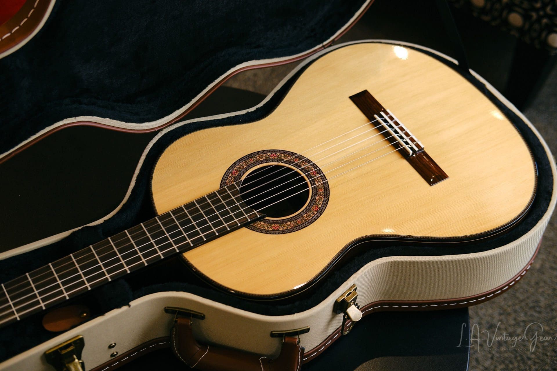 Alvarez Yairi Classical Nylon String Acoustic Guitar - Model CYM75 in a Natural Gloss Finish. - Image 15