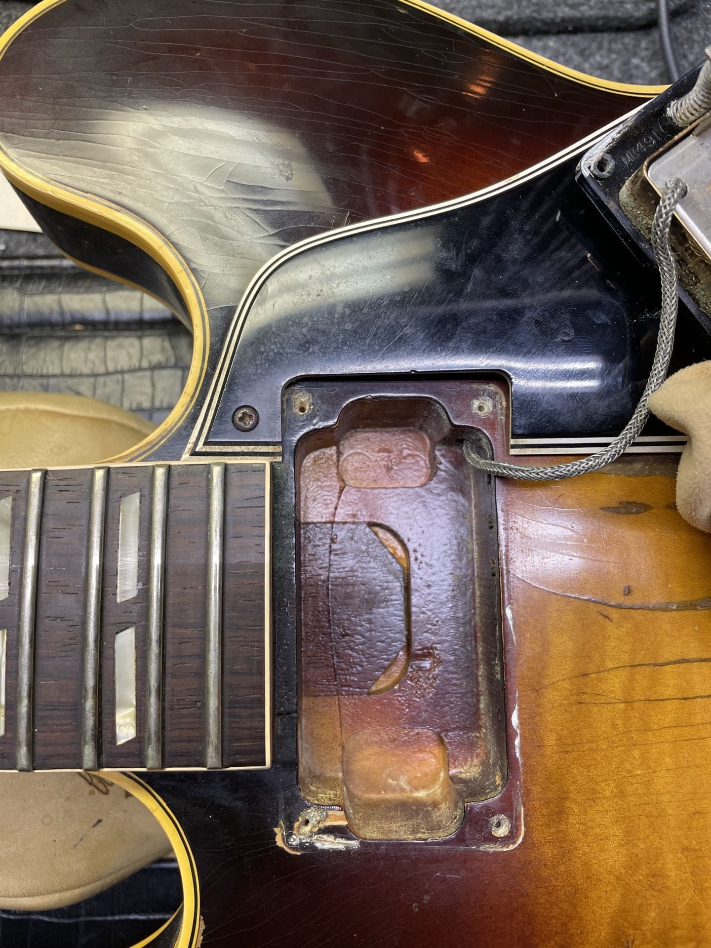 Gibson Vintage 1961 ES-345TD Semi-Hollowbody Electric Guitar-3 Tone Sunburst Finish - Image 26