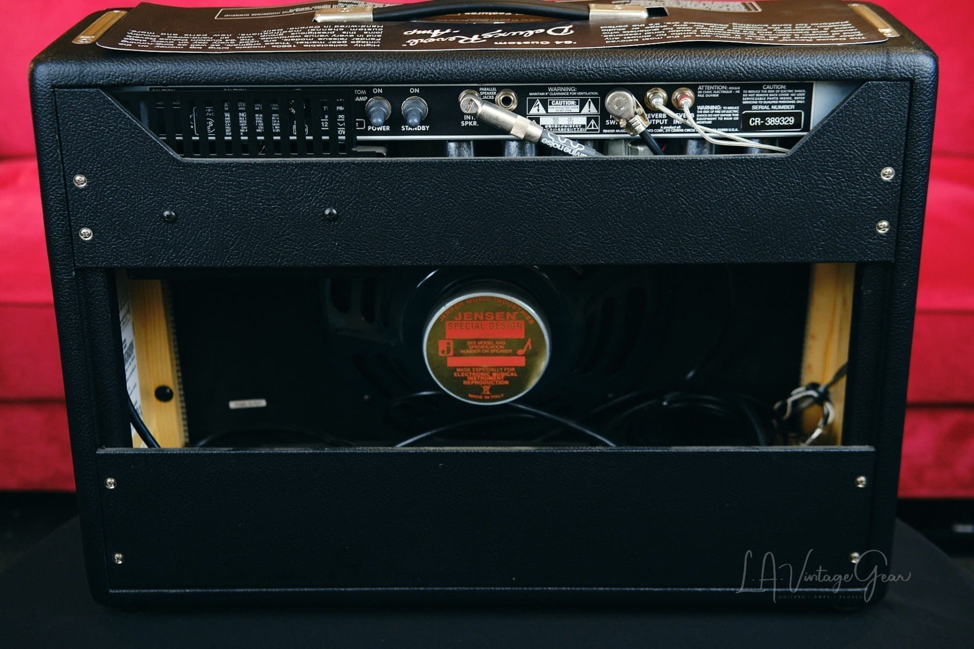 Fender '64 Custom Deluxe Reverb 1x12" 20-watt Tube Combo Guitar Amp - Image 19