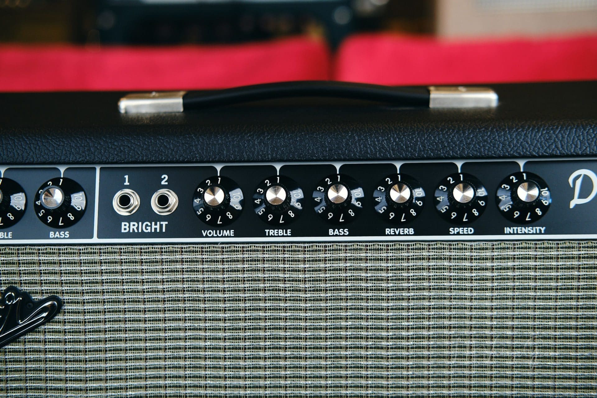 Fender '64 Custom Deluxe Reverb 1x12" 20-watt Tube Combo Guitar Amp - Image 5