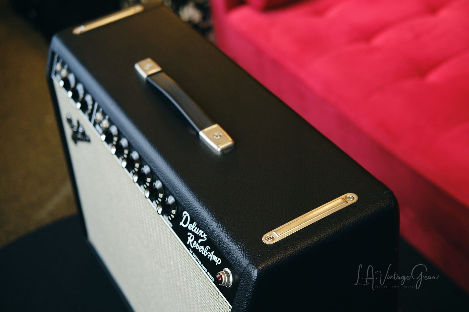 Fender '64 Custom Deluxe Reverb 1x12" 20-watt Tube Combo Guitar Amp - Image 7