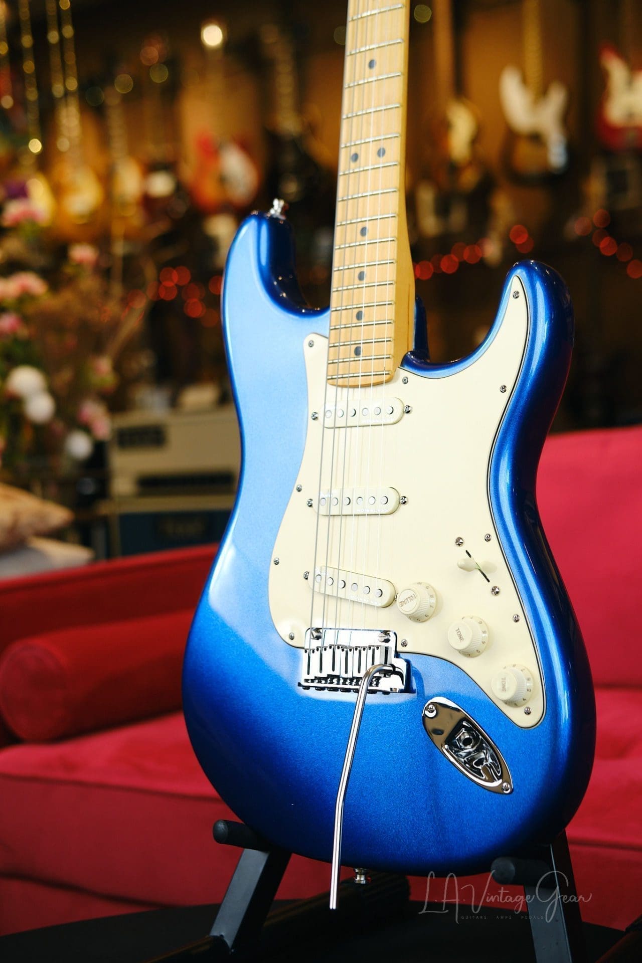 Fender American Ultra Stratocaster 2022-Alder Body in a Cobra Blue Gloss Finish-Mint Condition! - Image 11