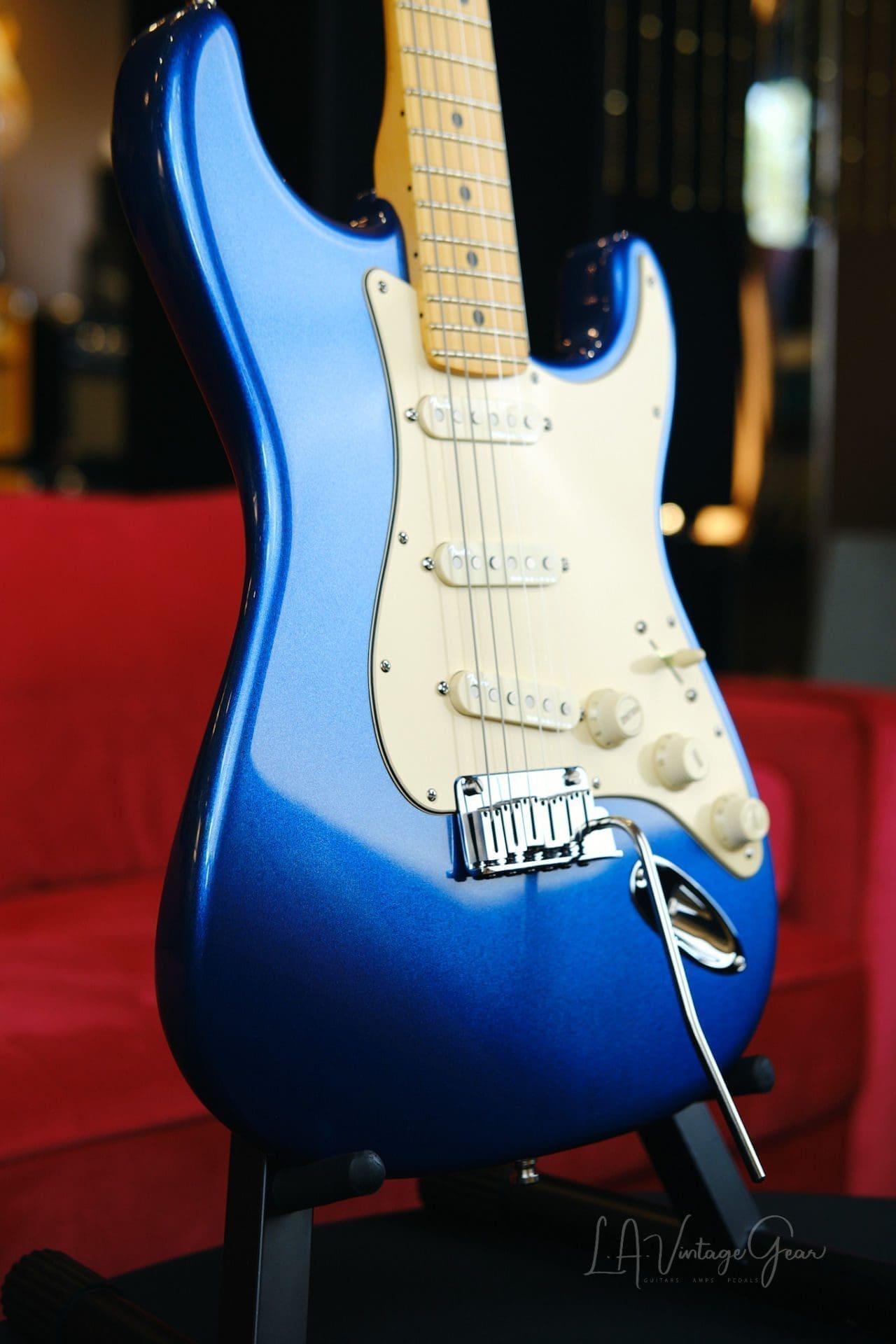 Fender American Ultra Stratocaster 2022-Alder Body in a Cobra Blue Gloss Finish-Mint Condition! - Image 12