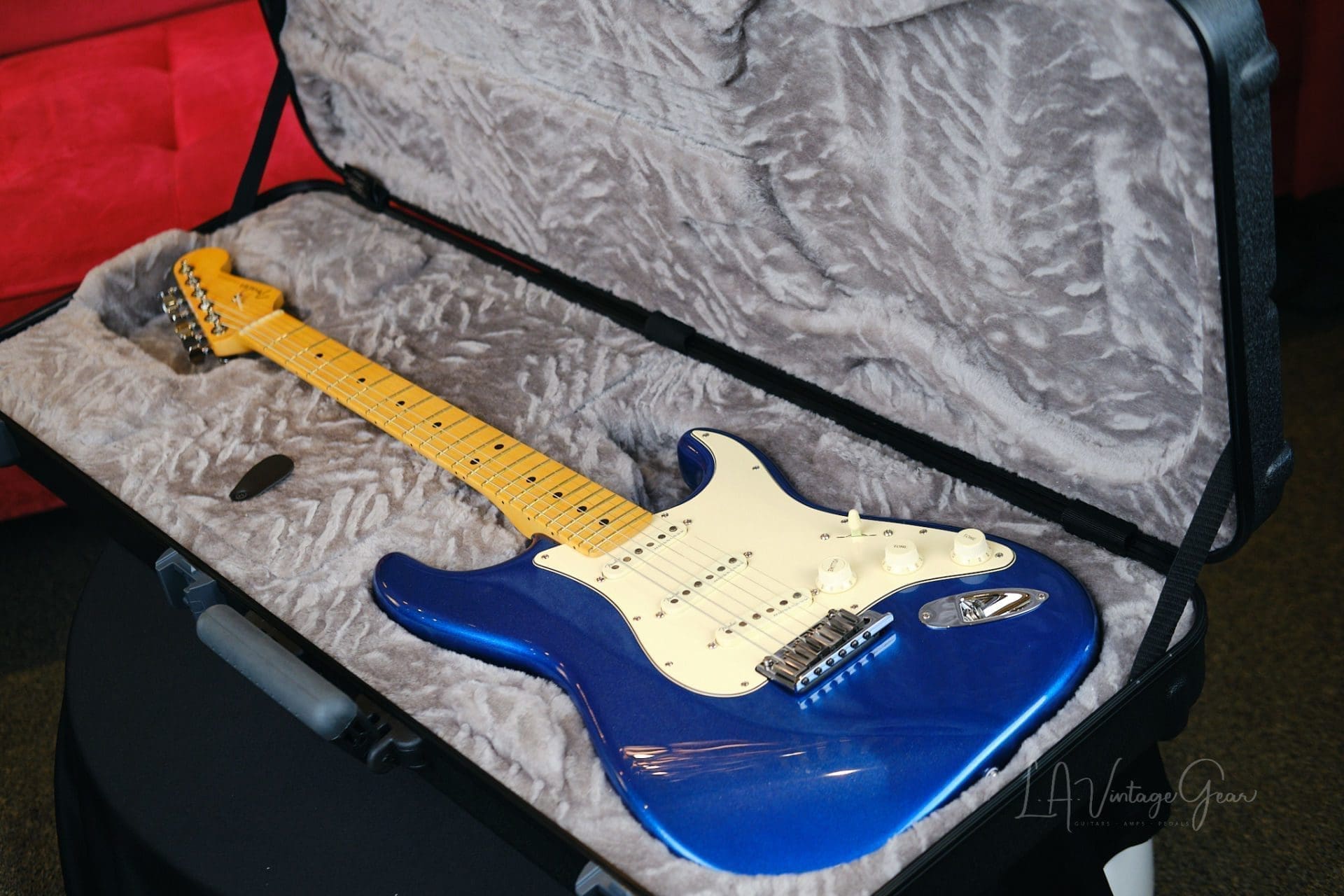Fender American Ultra Stratocaster 2022-Alder Body in a Cobra Blue Gloss Finish-Mint Condition! - Image 25