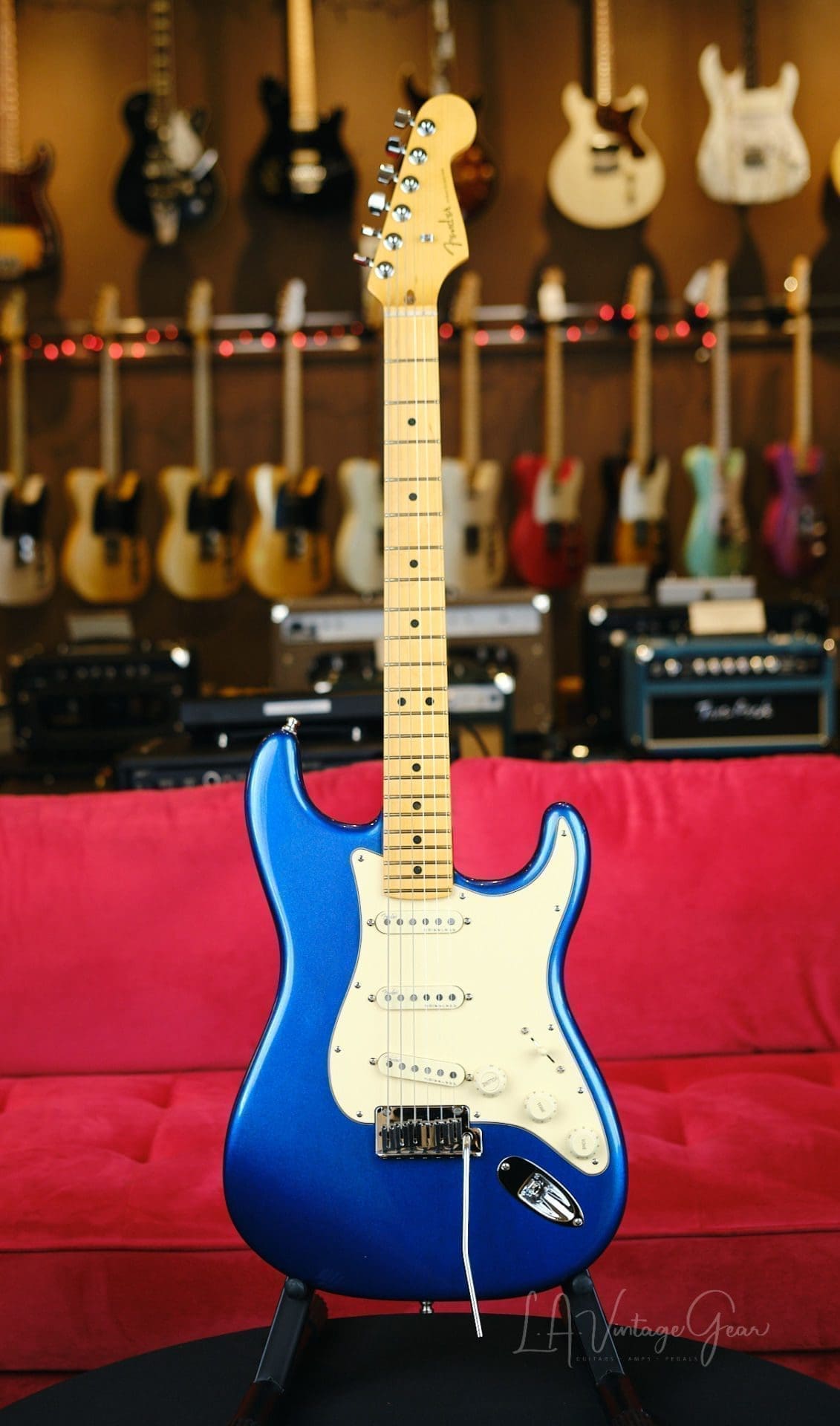 Fender American Ultra Stratocaster 2022-Alder Body in a Cobra Blue Gloss Finish-Mint Condition!