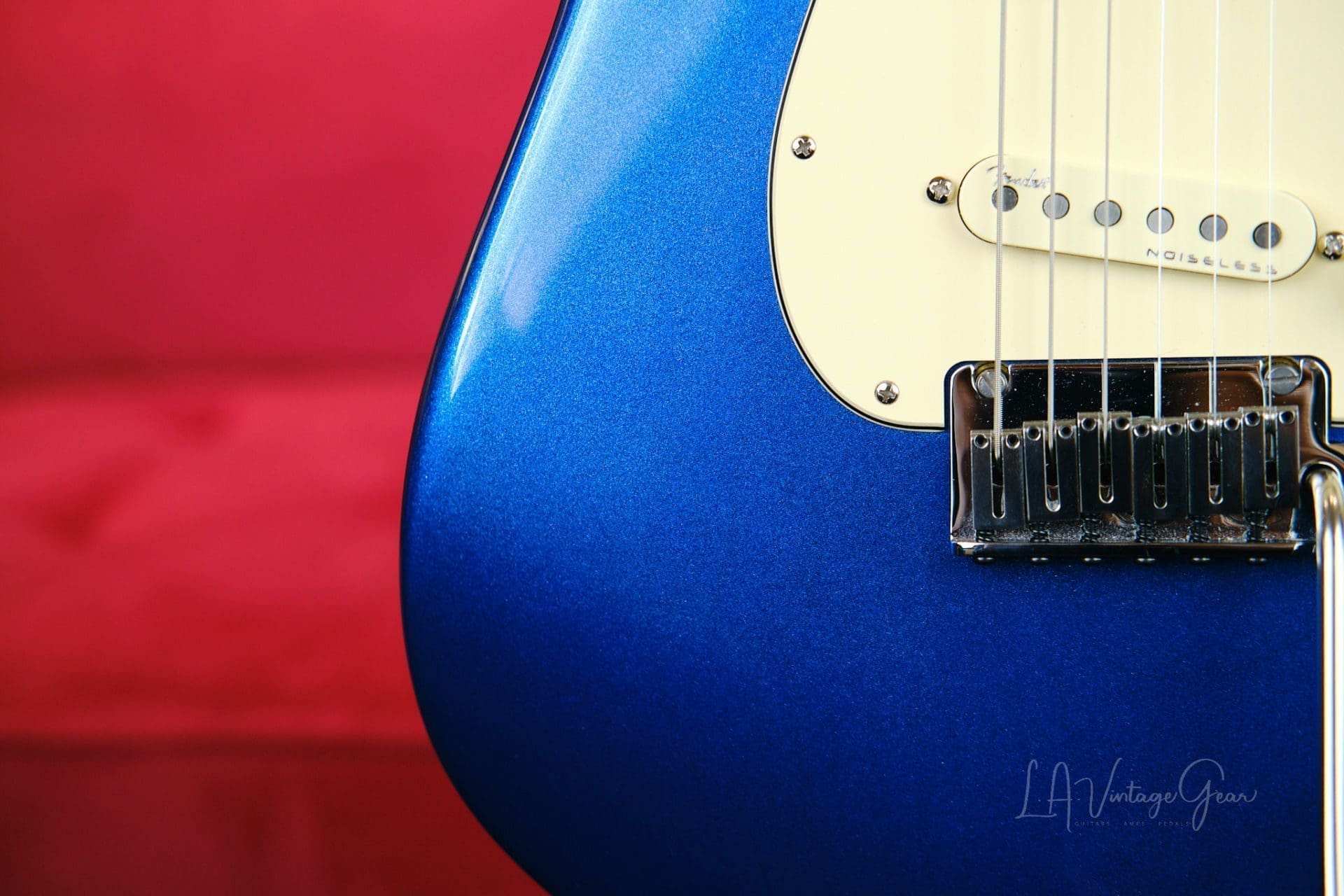 Fender American Ultra Stratocaster 2022-Alder Body in a Cobra Blue Gloss Finish-Mint Condition! - Image 8