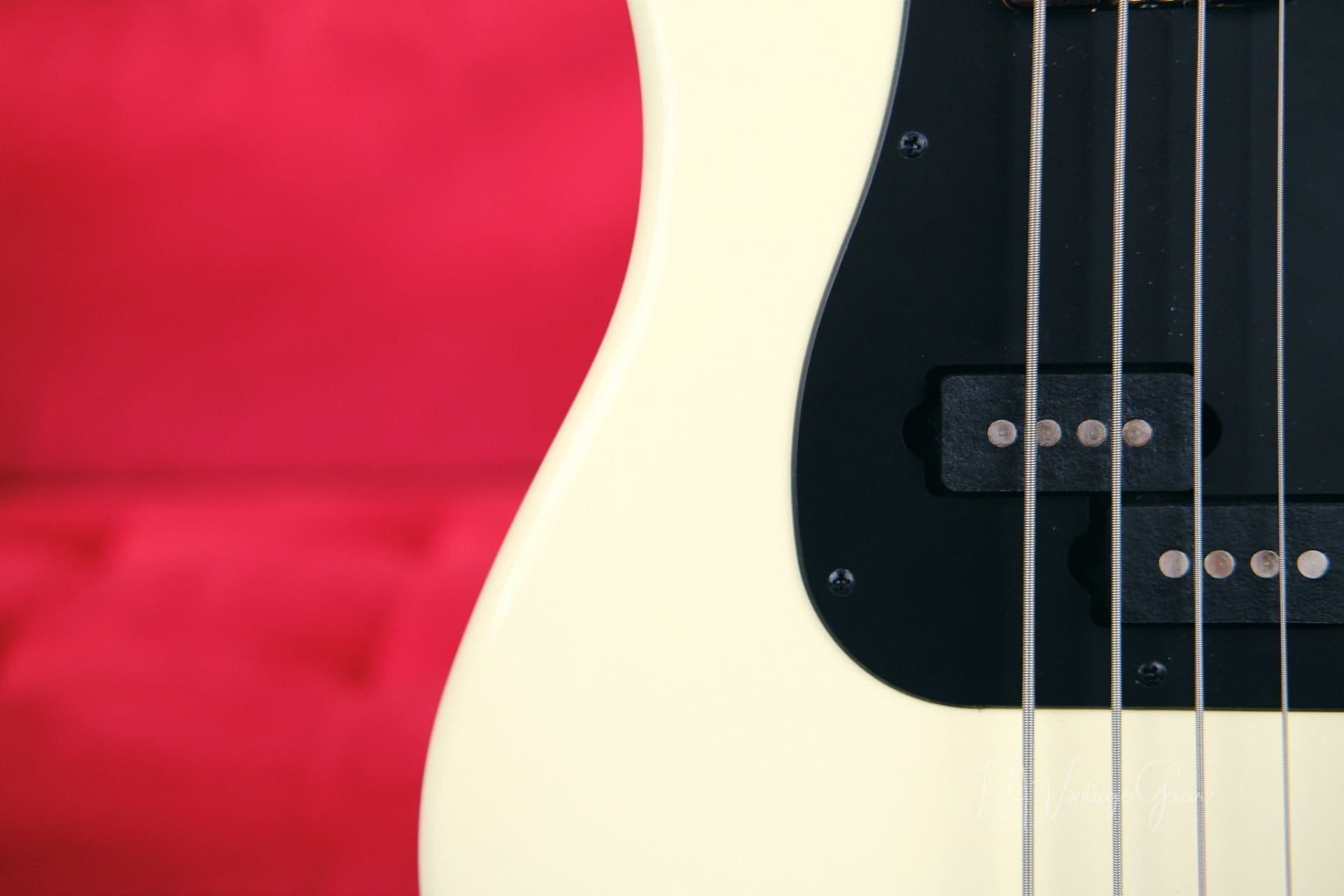 Schecter Diamond Series P4 Electric Bass Guitar - P Style Bass in a Ivory Finish! Mint! - Image 11