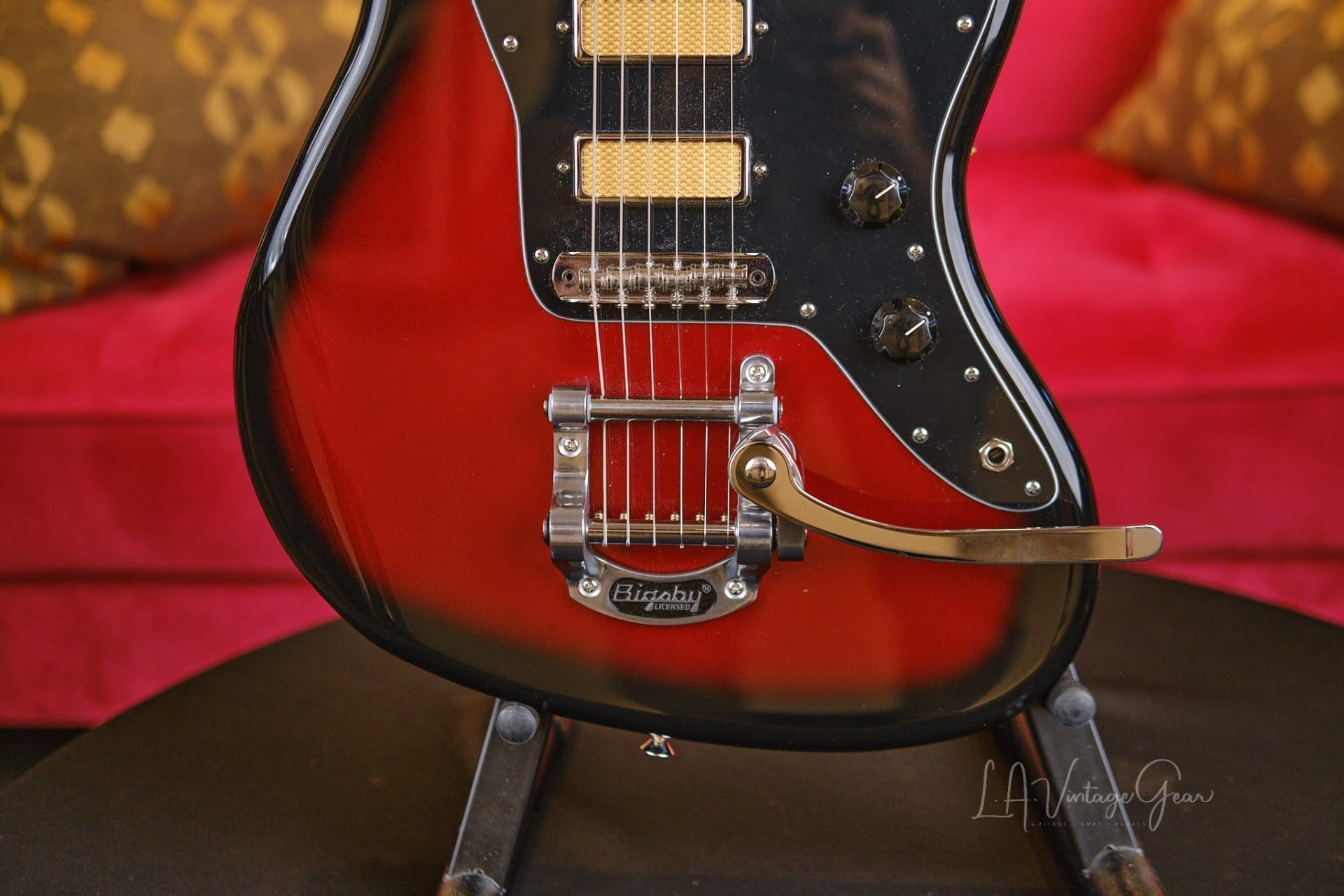 Fender Gold Foil Jazzmaster - Image 4