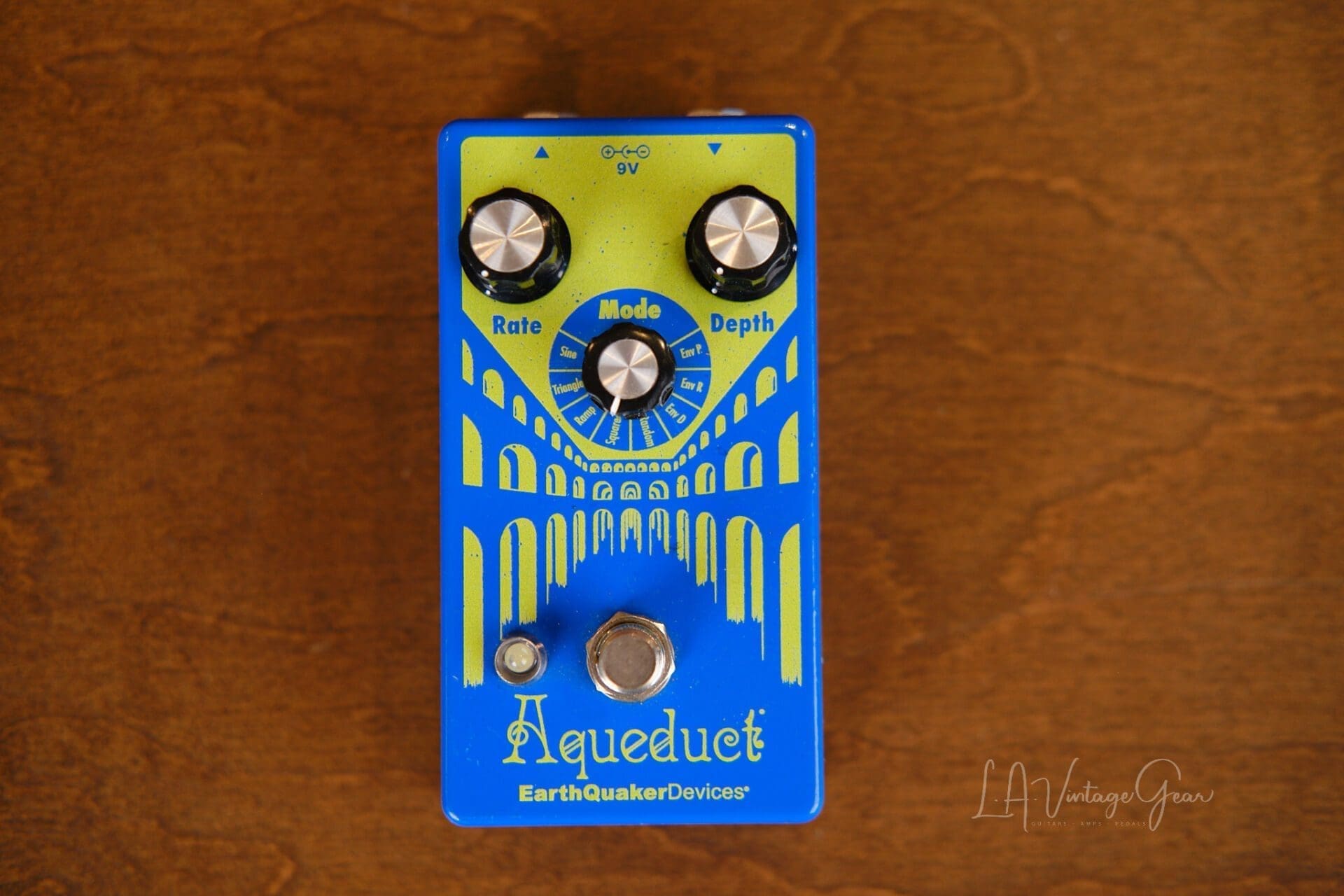 Earthquaker Devices Aqueduct - Amazing Vibrato Pedal!