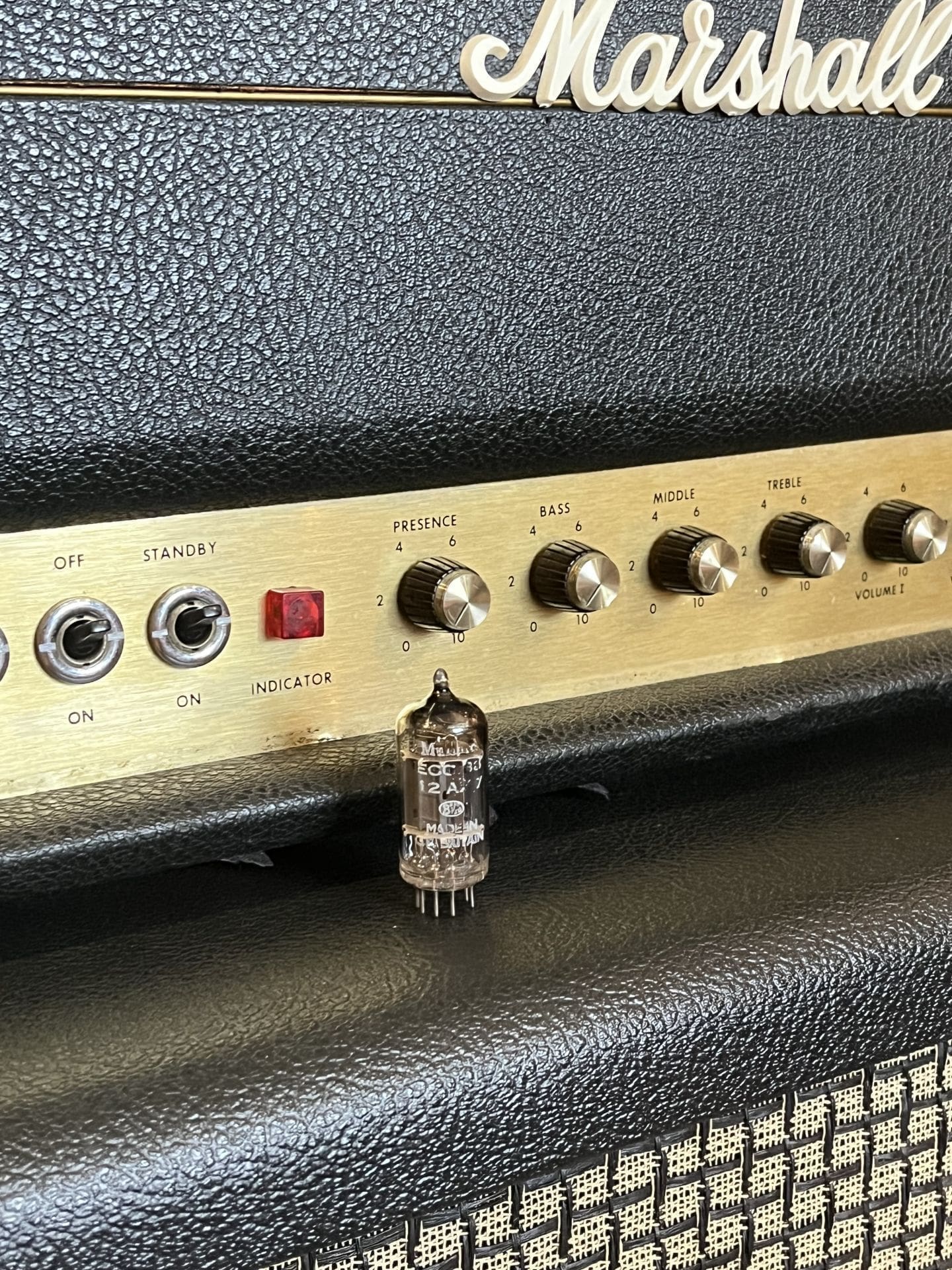 Mullard 12AX7 Pre-Amp Tube - Tests NOS