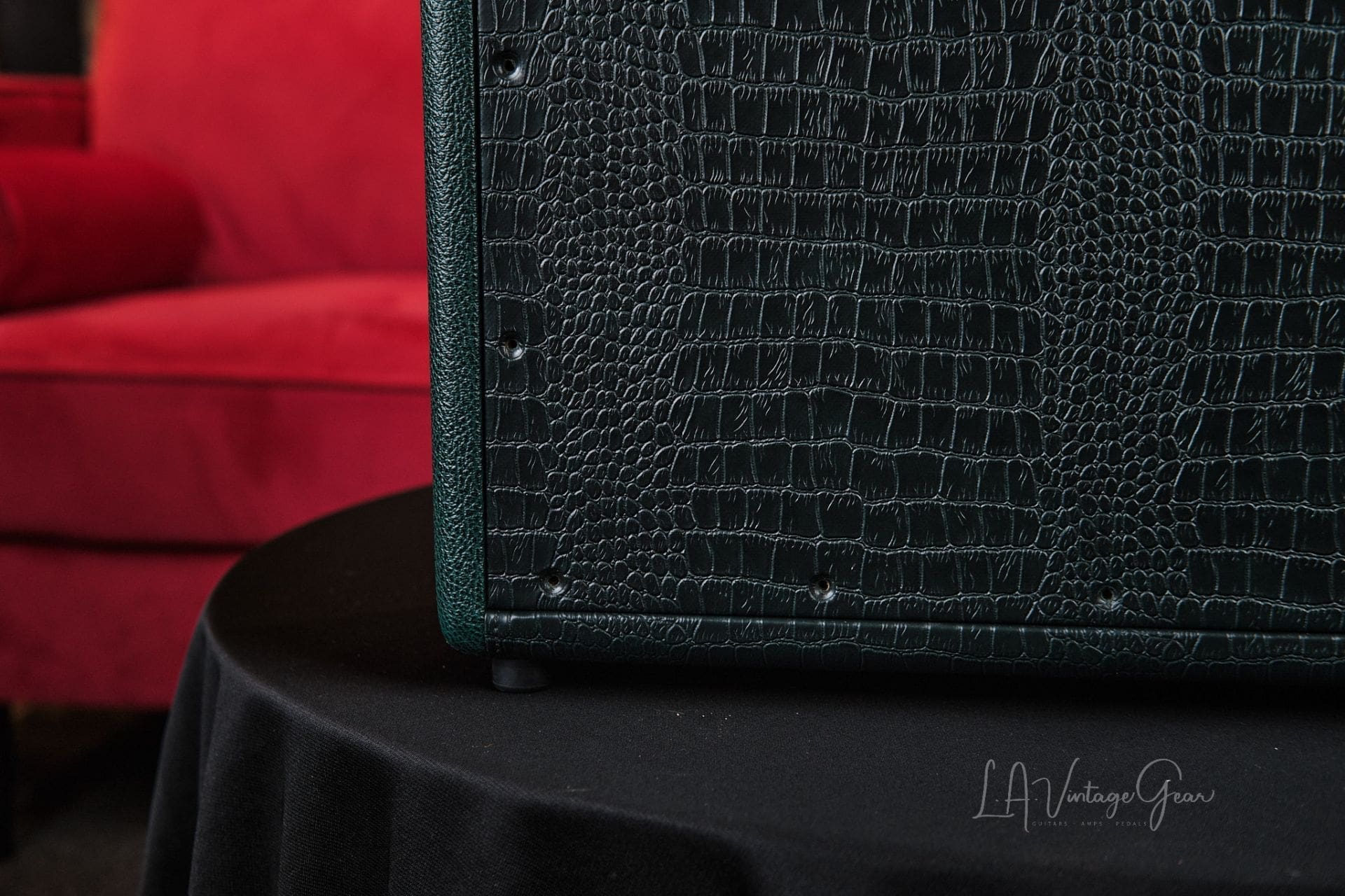 Kerry Wright 2x8 Closed Back Cabinet - In A Beautiful Green Crocodile Tolex! - Image 9