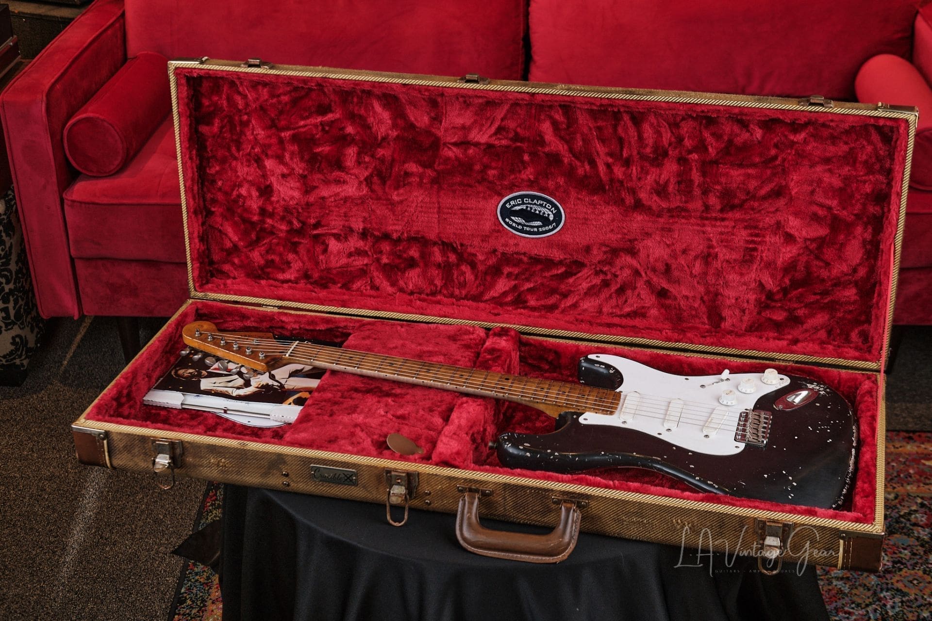 CRUCIBLE L.A. GUITARS "Blackie" Replica – With COA and Crossroads Pedal! - Image 10