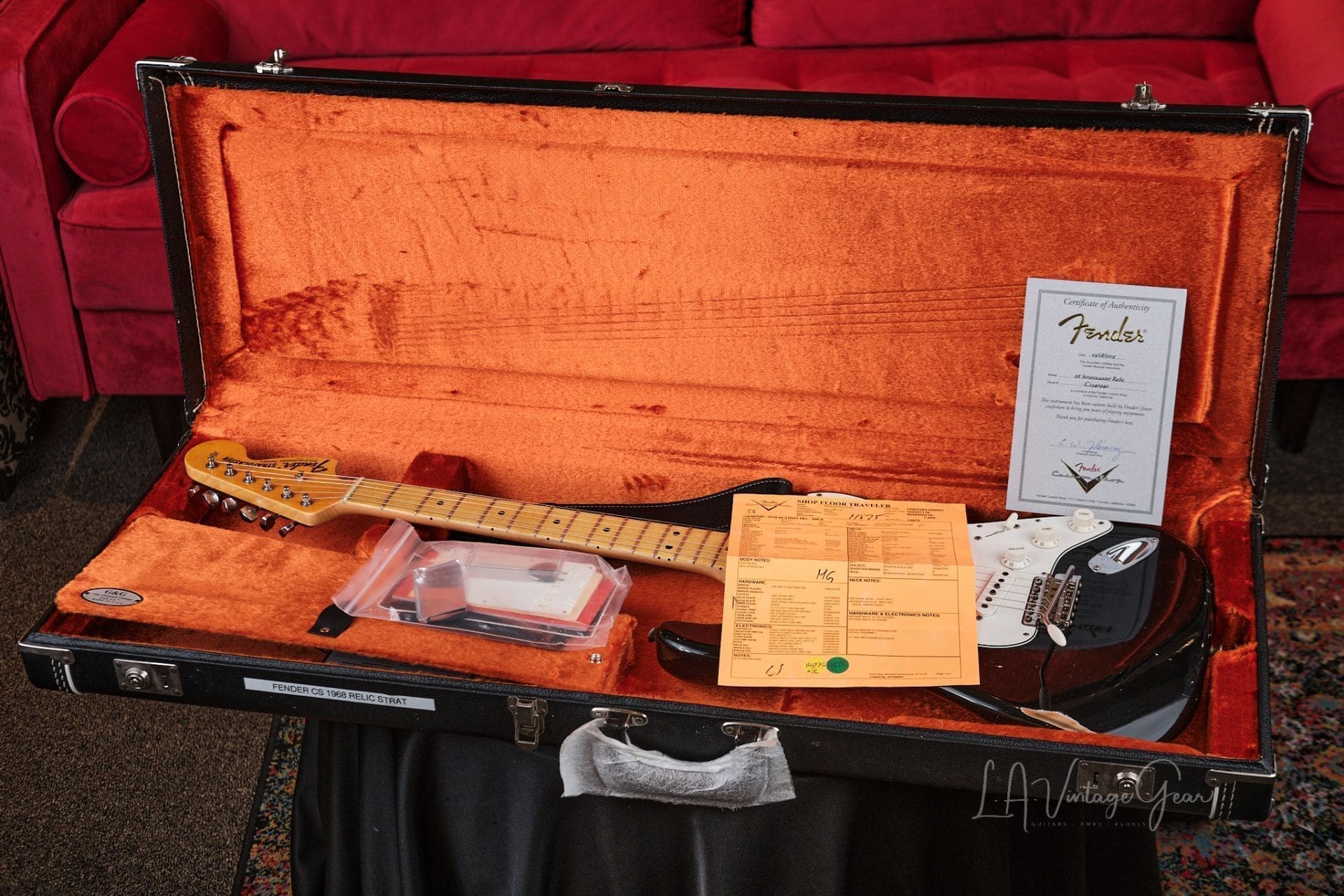 2018 Fender Custom Shop '68 Stratocaster - In Black Relic! - Image 11