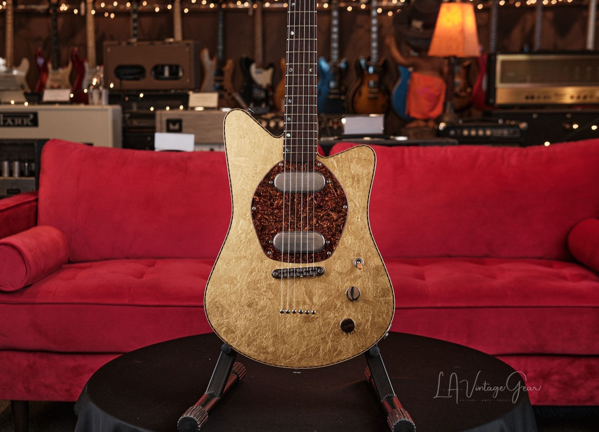 Versoul Raya 6 Custom Electric Solid Body Guitar #0472 - In Gold Leaf 23 carat finished Top and Headstock! Namm Demo! - Image 3