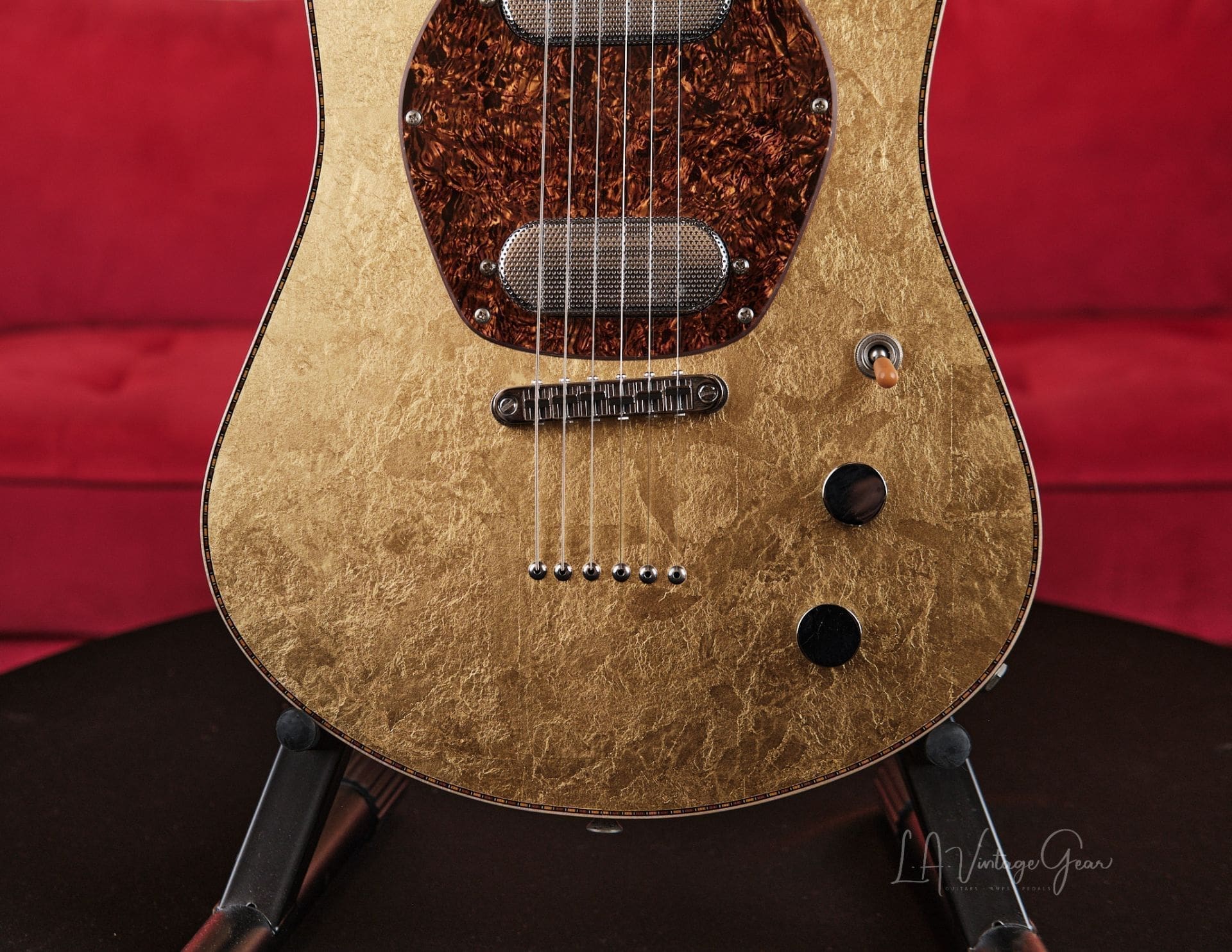 Versoul Raya 6 Custom Electric Solid Body Guitar #0472 - In Gold Leaf 23 carat finished Top and Headstock! Namm Demo! - Image 5