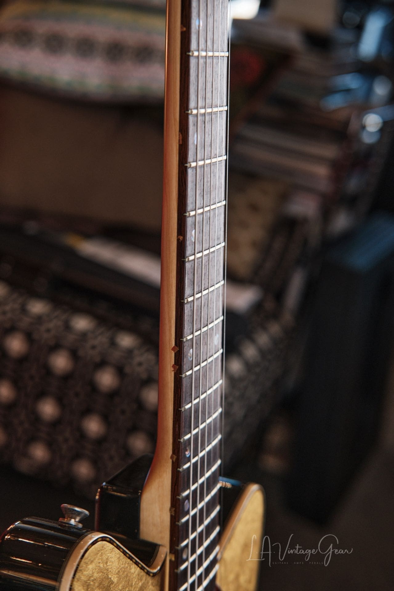 Versoul Raya 6 Custom Electric Solid Body Guitar #0472 - In Gold Leaf 23 carat finished Top and Headstock! Namm Demo! - Image 7
