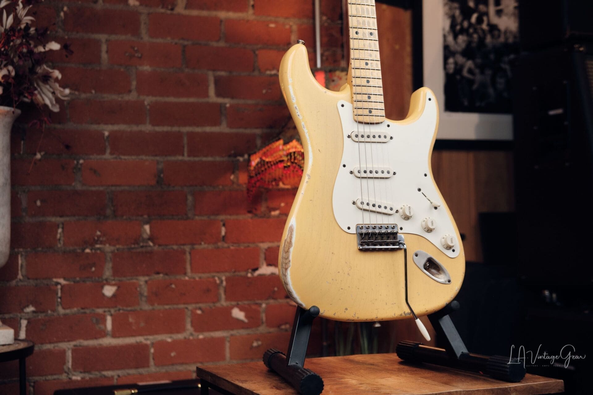Fender '57 Custom Shop Heavy Relic Electric Guitar (2010) - Blonde Finish & OHSC with COA - Image 3