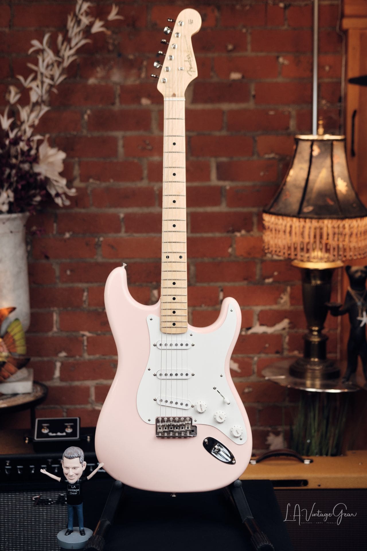 2016 Fender American Vintage 56 Stratocaster - Shell Pink