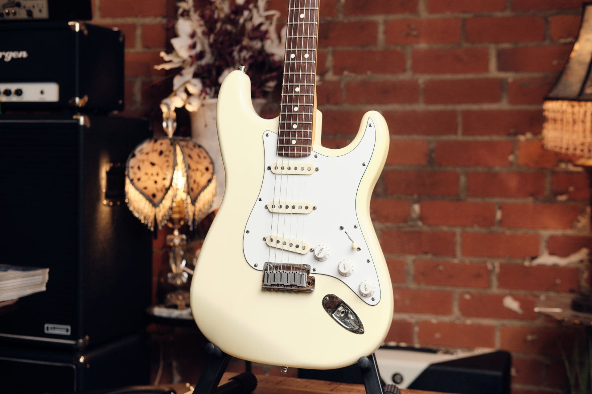 1989 Fender American Standard Stratocaster - Great Player! - Image 4