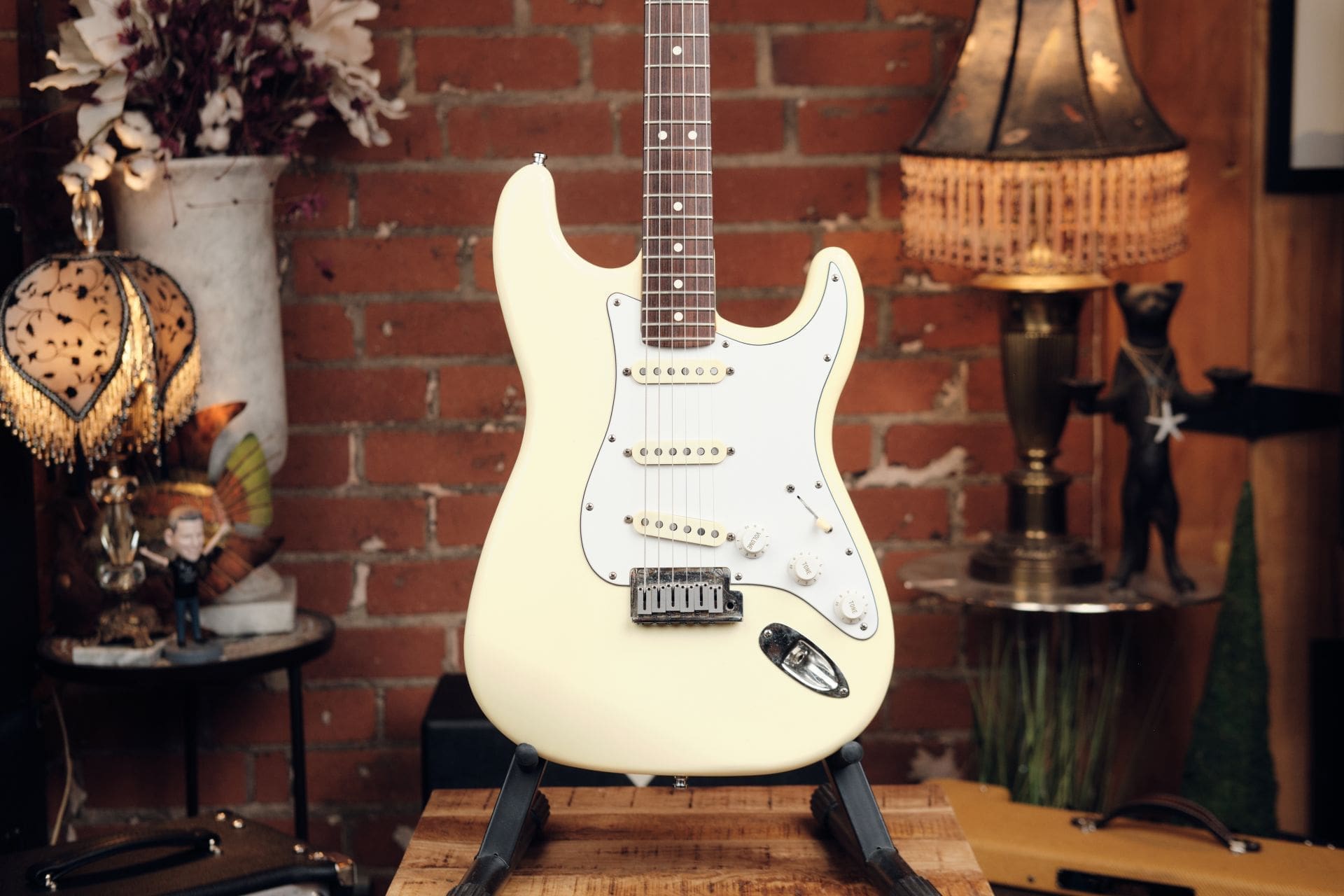 1989 Fender American Standard Stratocaster - Great Player! - Image 2