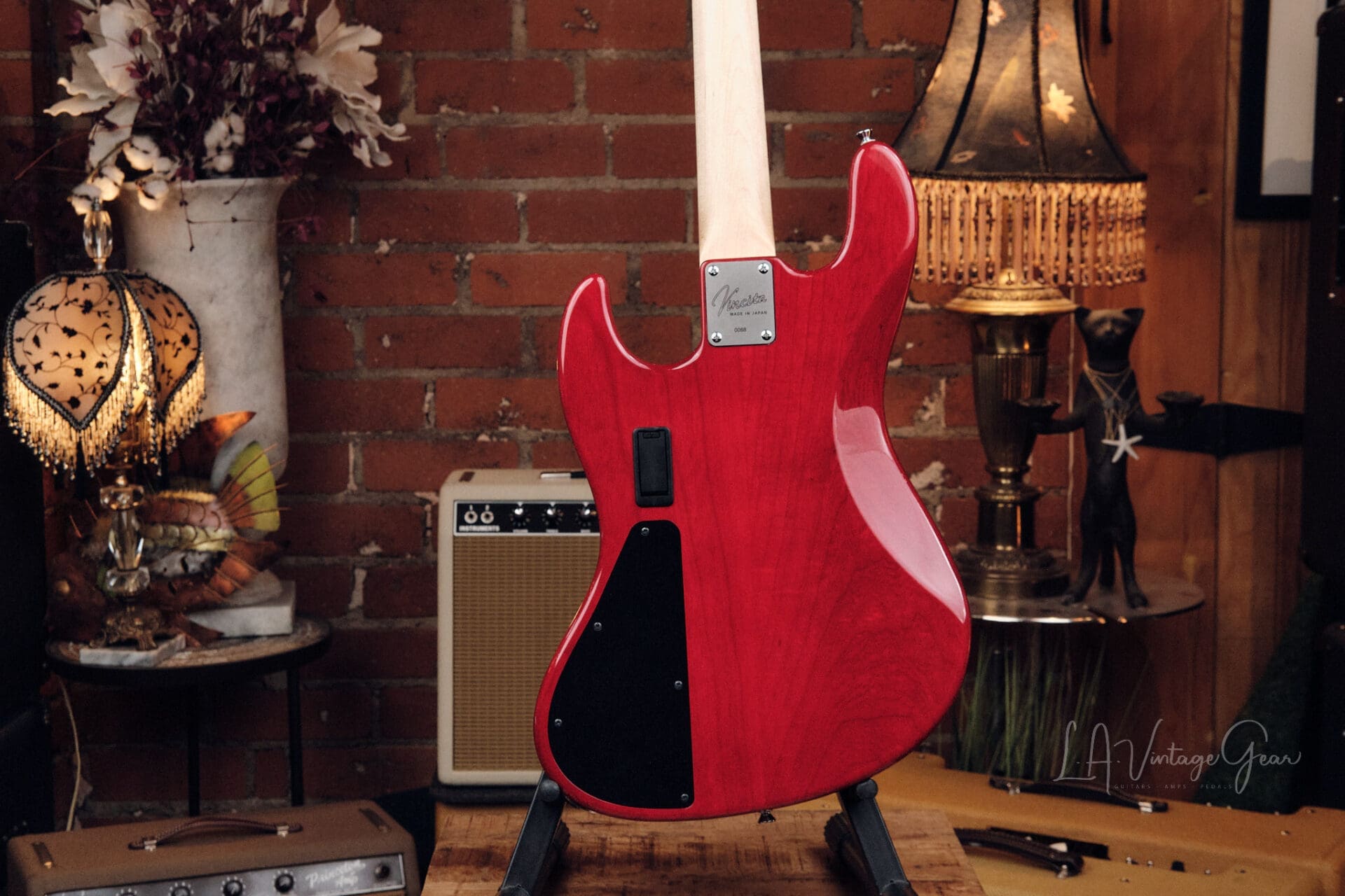 Vincita Versatilita 4 String J Bass - Great Active/Passive J bass! - Image 7