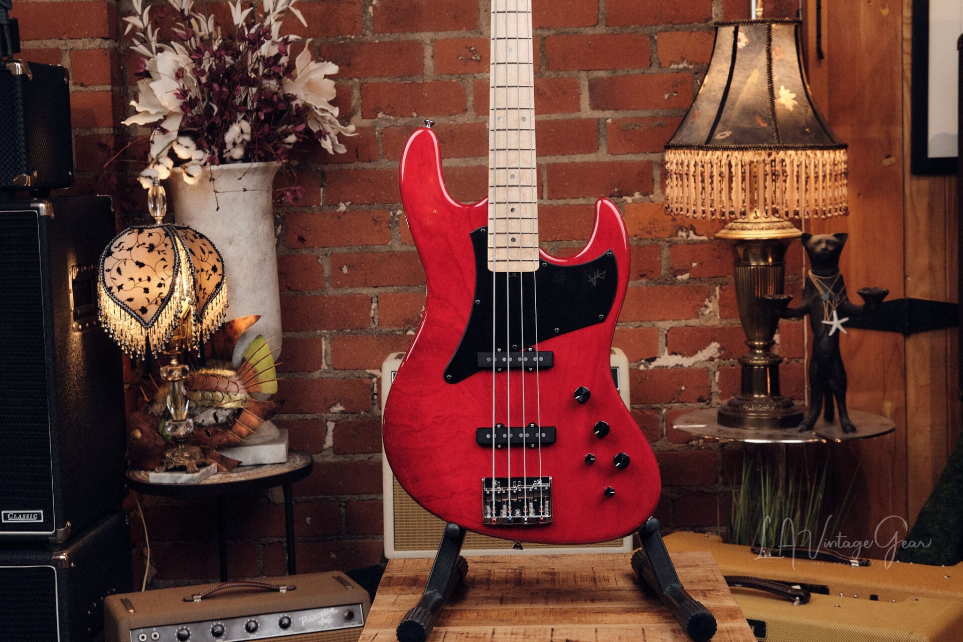 Vincita Versatilita 4 String J Bass - Great Active/Passive J bass! - Image 2