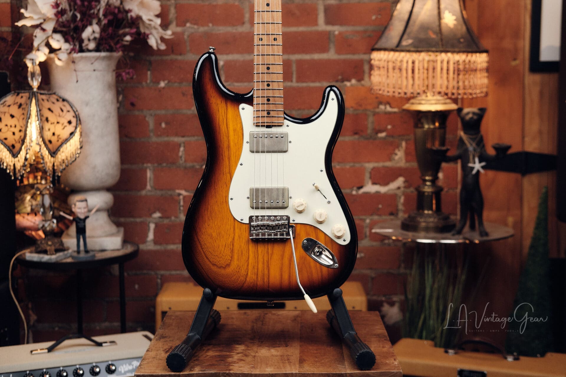 Michael Tuttle Classic S Style Electric Guitar - Nitro 2 Tone Sunburst - Image 2