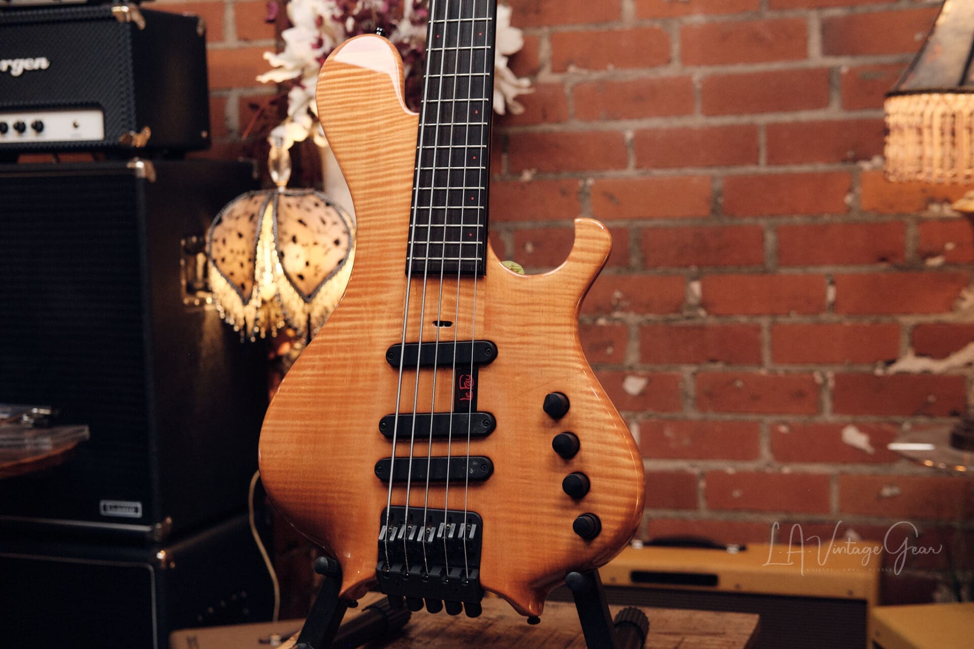 Le Fay Capone 5 String Bass - Amazing Ergonomics! - Image 4
