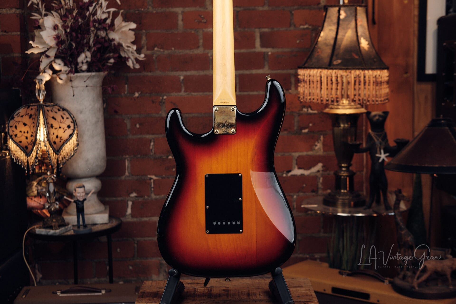1993 Fender Japan ST-62G Stratocaster – Fujigen Era – Gold Hardware in 3-Tone Sunburst! - Image 11
