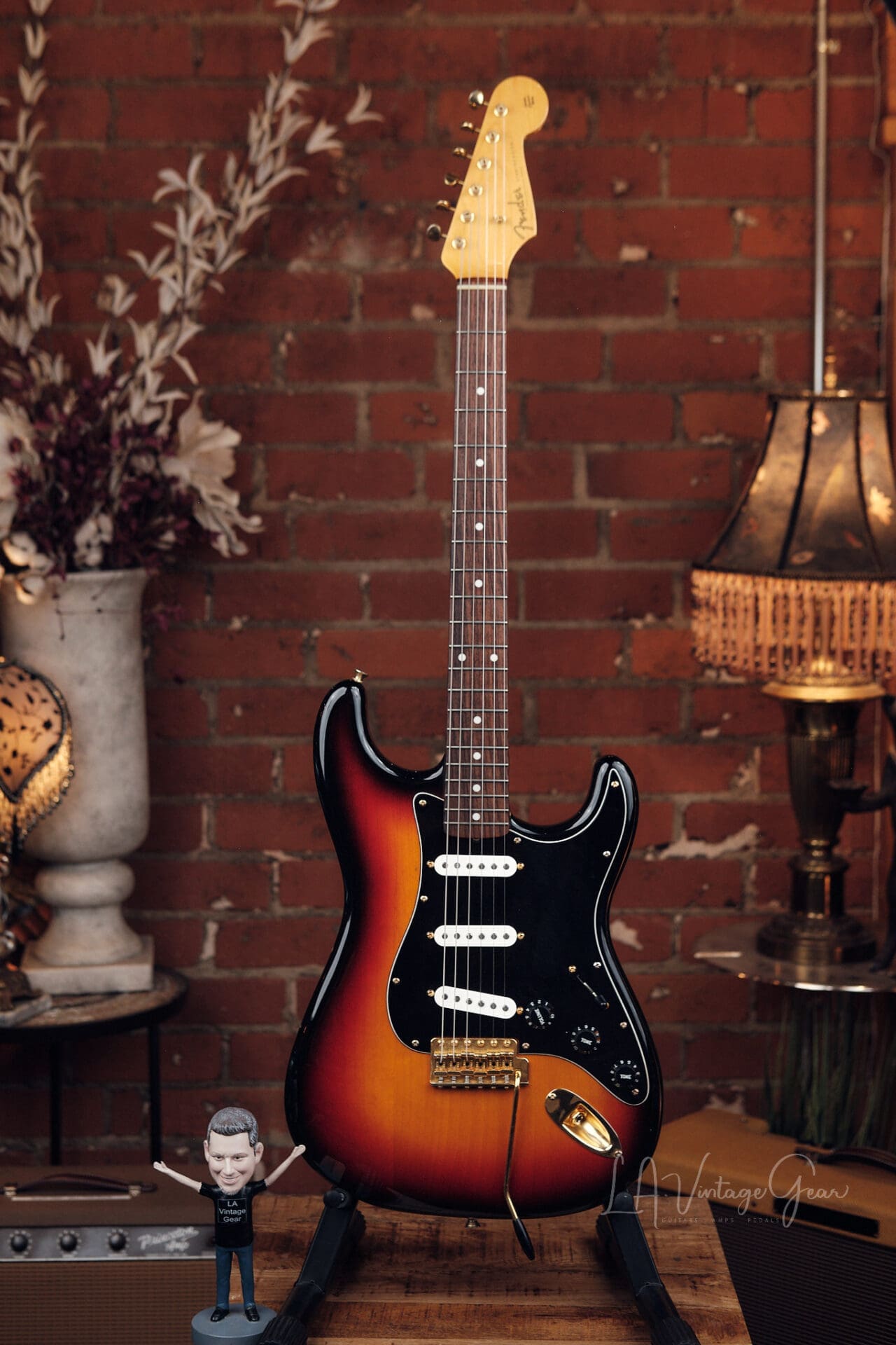 1993 Fender Japan ST-62G Stratocaster – Fujigen Era – Gold Hardware in 3-Tone Sunburst!