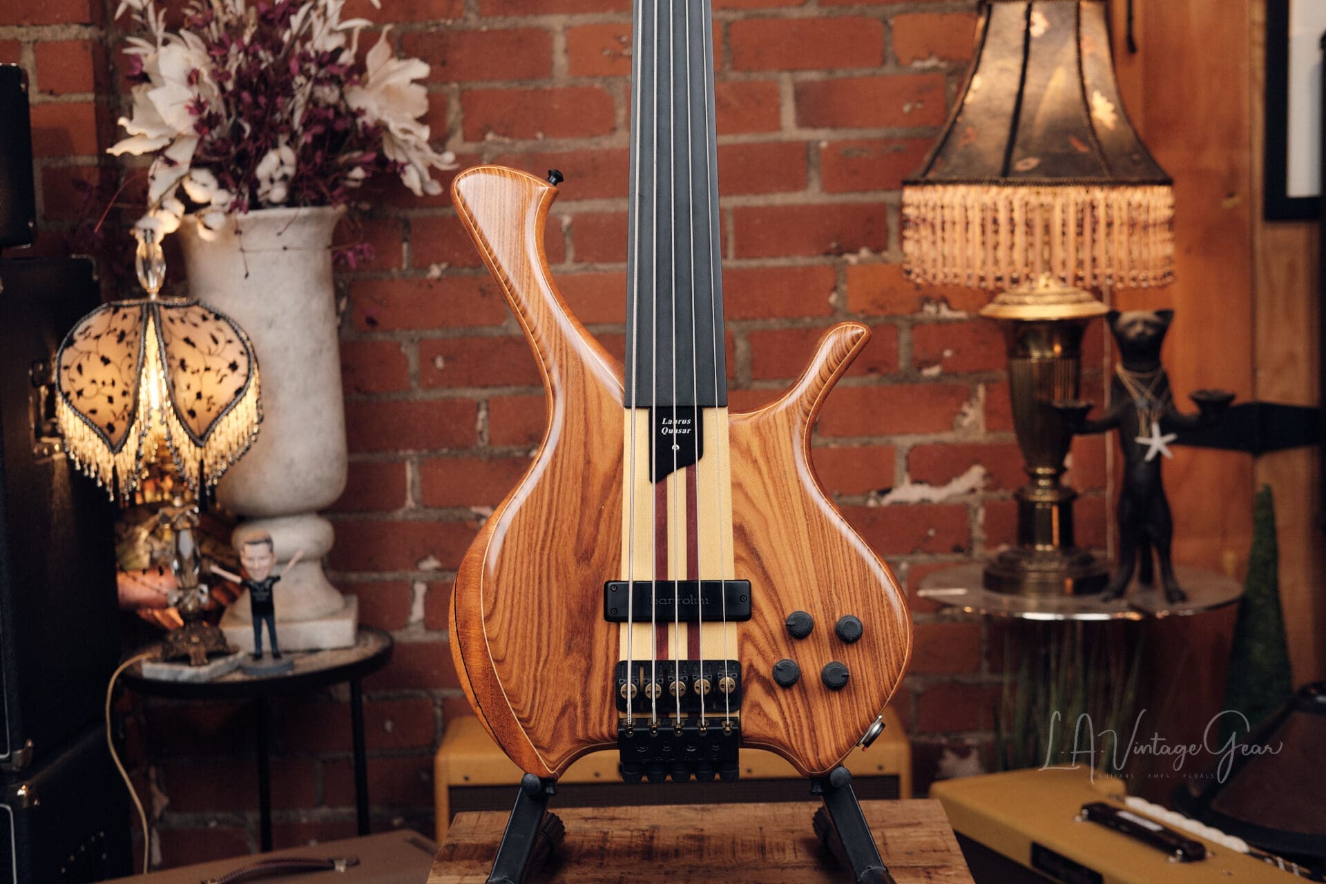 Laurus Quasar 5 String Fretless Bass - With Bartolini Pickup! - Image 2