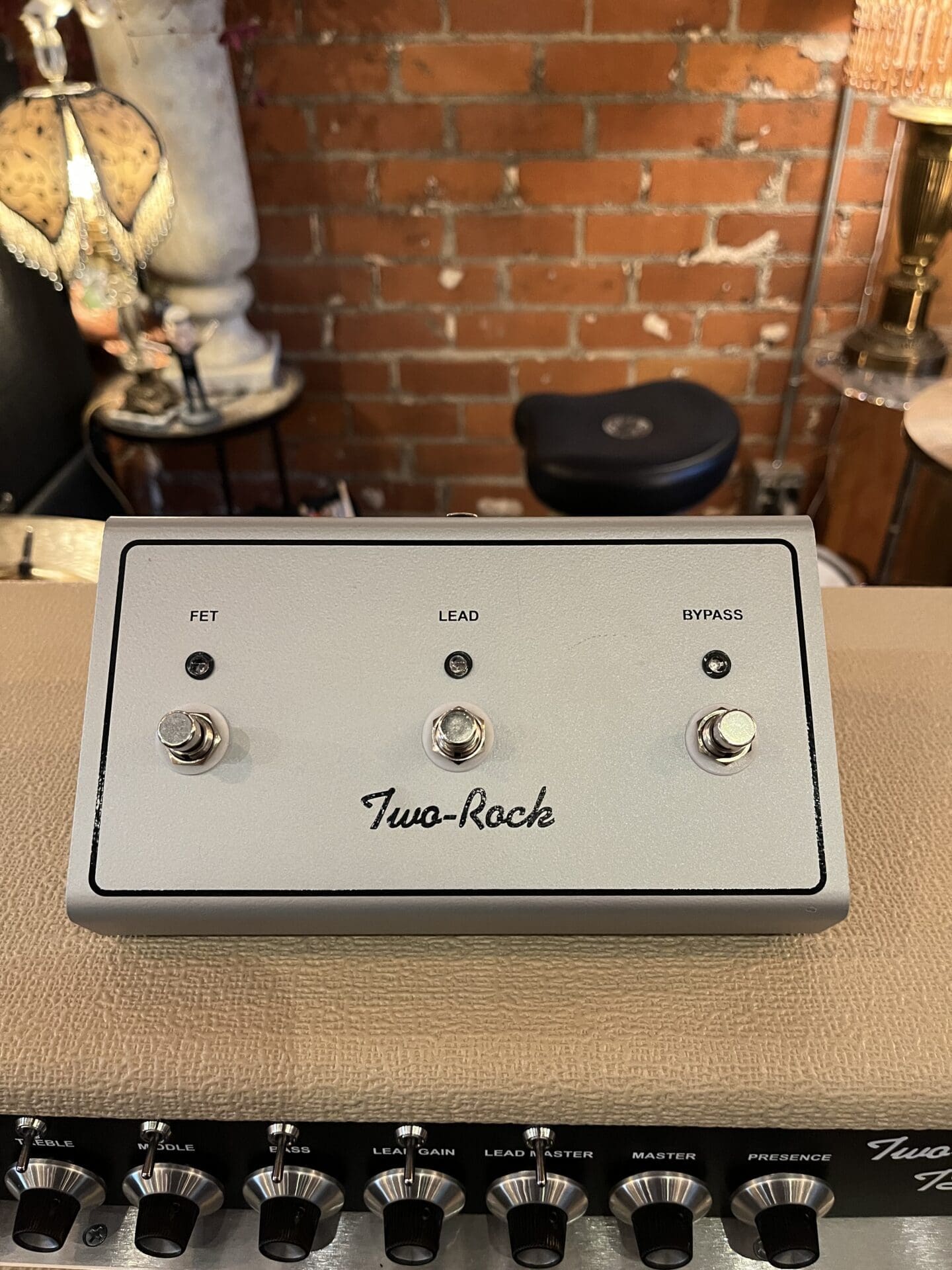 Two Rock TS 1 100 Watt Head and 2x12 Vertical Cabinet - Blonde & Oxblood! - Image 13