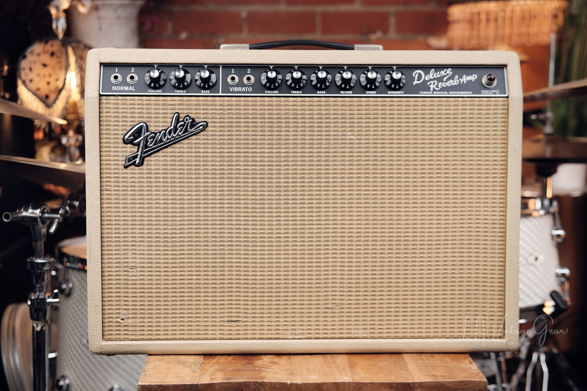 Fender ’65 Deluxe Reverb Reissue — Limited Cream Tolex (1990s)