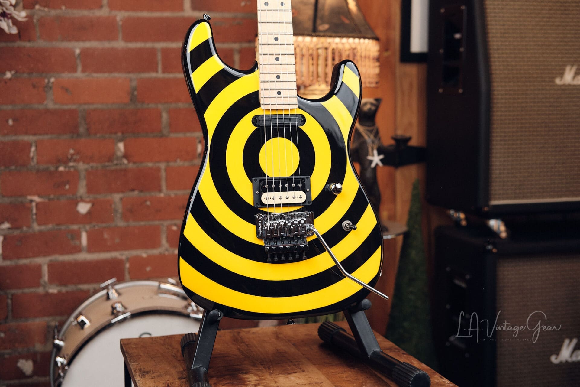 Wayne Rock Legend - Yellow Bullseye Finish! - Image 3