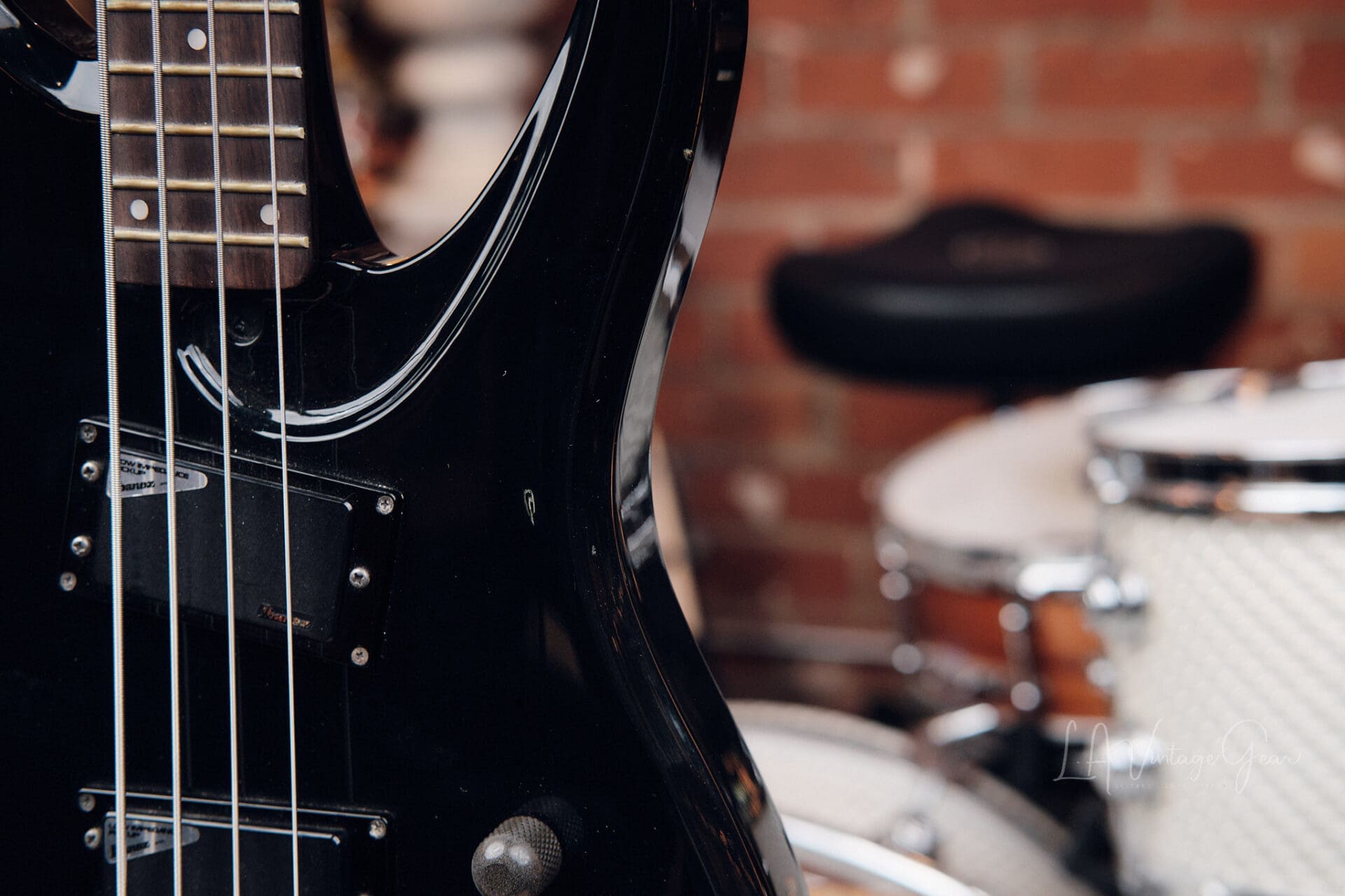 Ibanez AXB1000 Axstar - Neck-Through Active Headless Bass! - Image 3