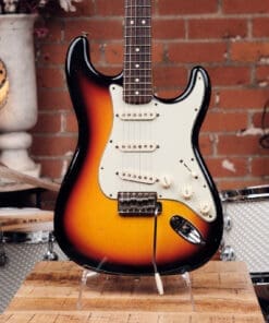 Alternative view of 2022 Fender Custom Shop 1963 Stratocaster Journeyman Relic - 3 Tone Sunburst
