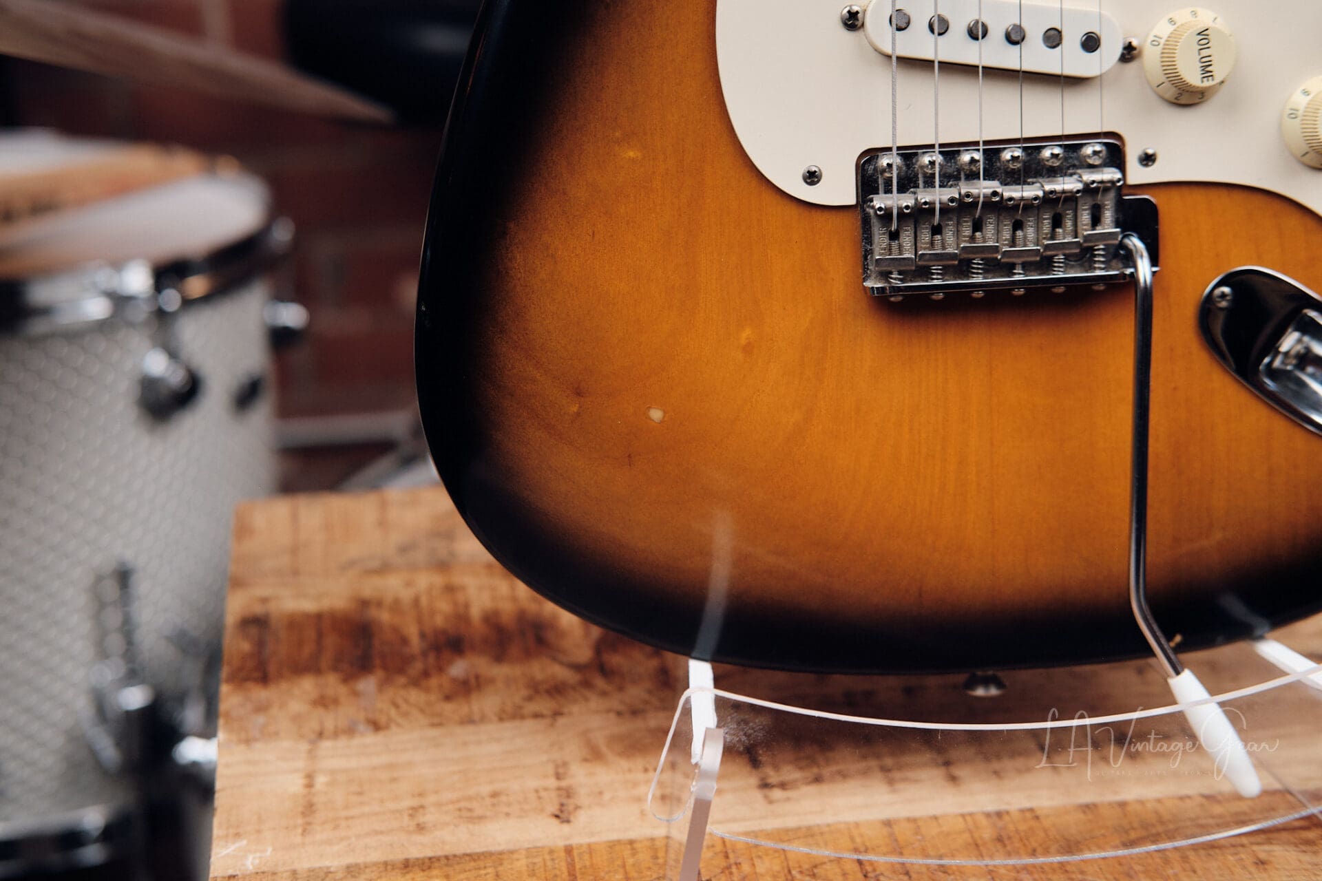 1994 Fender 40th Anniversary Stratocaser - 69 of 1954 - Image 4