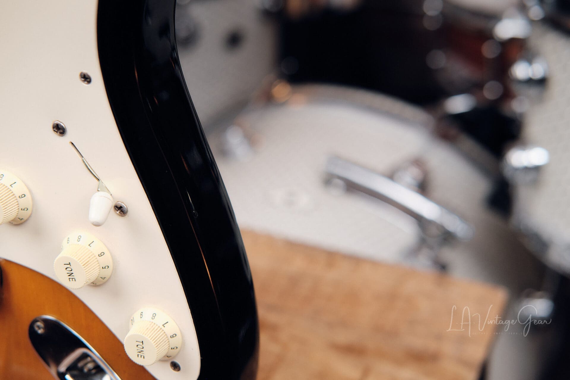 1994 Fender 40th Anniversary Stratocaser - 69 of 1954 - Image 5